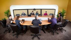 personas en una sala de juntas
