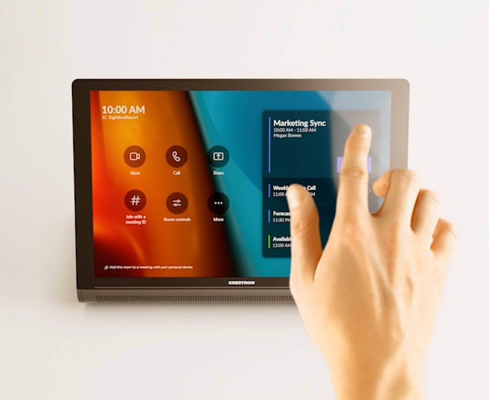 mano con aparato crestron